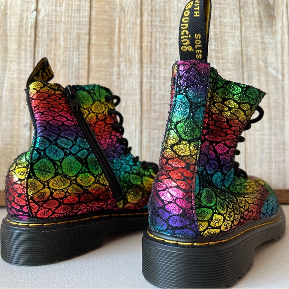 Dr. Martens 1460 Pascal Rainbow AW004 - Picture 2 of 9